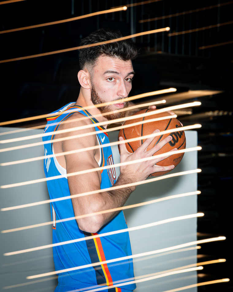 Chet Holmgren of the Oklahoma City Thunder. Photo by Jimmy Do.